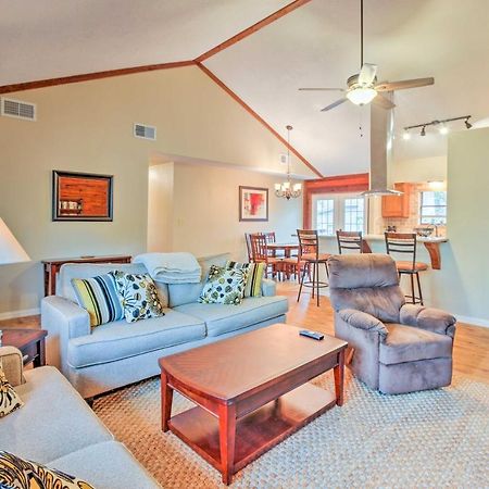 Spacious Kemah Clear Lake Home With Porch And Fire Pit Dış mekan fotoğraf